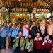 Foto bersama Tim Pengabdian UPN "Veteran" Jawa Timur dan ITS bersama kelompok KWT