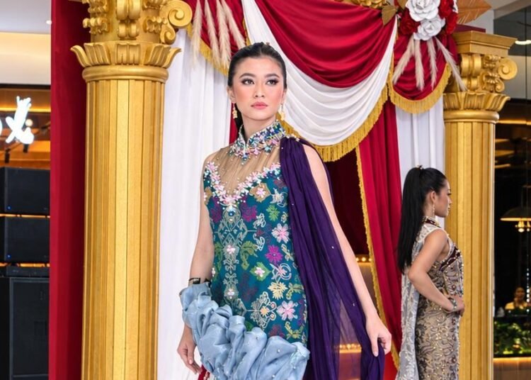 Siswa Berprestasi SMAN 15 Jakarta, Anissa Quinn Deanda Tampil Anggun di ASEAN Fashion Festival 2026