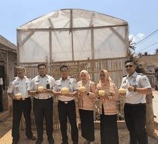 Sukseskan Program SAE, Lapas Kelas III Arjasa Panen Melon Manis Berukuran Besar 5 97139 optimized 100