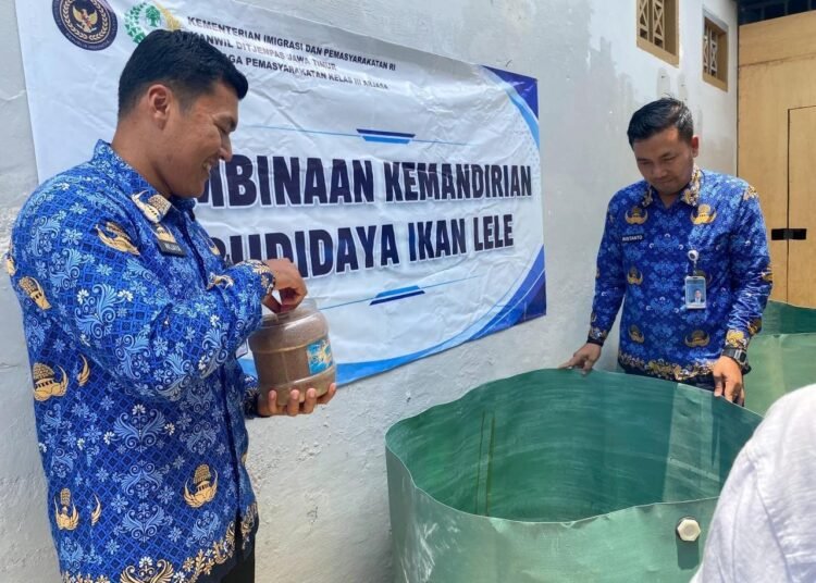 Lapas Kelas III Arjasa Tebar Bibit Ikan Lele untuk Perkuat Program Pembinaan Kemandirian WBP 5 IMG 20261002 WA0050