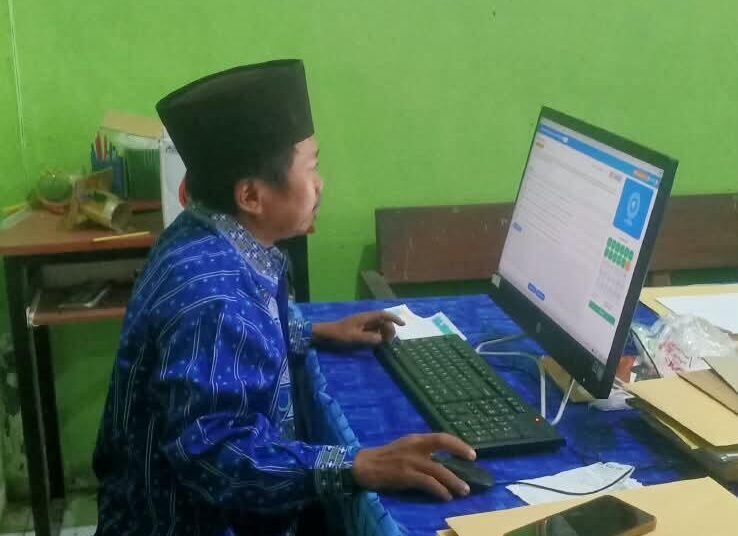 Refleksi Hari Guru Sedunia: Di Balik Pujian "Pahlawan", Kesejahteraan Guru Masih Menjadi Tanda Tanya Besar 5 IMG 20261007 WA0004