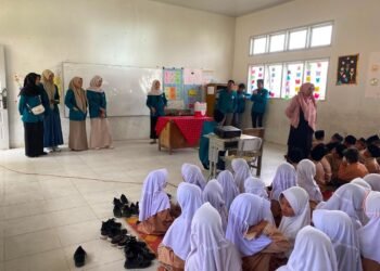 KPM UIN Sultanah Nahrasyiah Sosialisasikan Edukasi Kesiapsiagaan Bencana di MIN 6 Aceh Tengah 1 IMG 20261007 WA0052