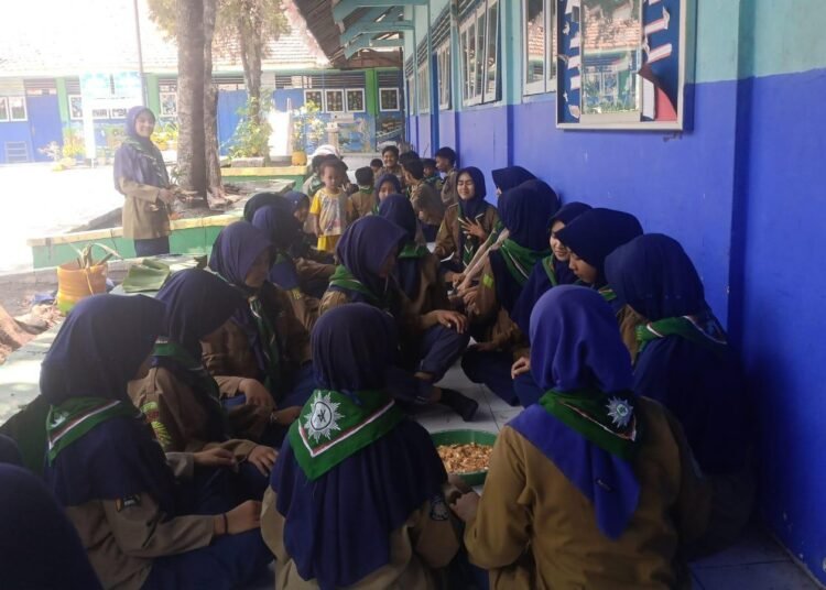 Usung Tema "Satu Tenda, Satu Semangat", MTs Muhammadiyah 20 Menongo Gelar PERJUSA 2026 7 IMG 20261016 WA0012