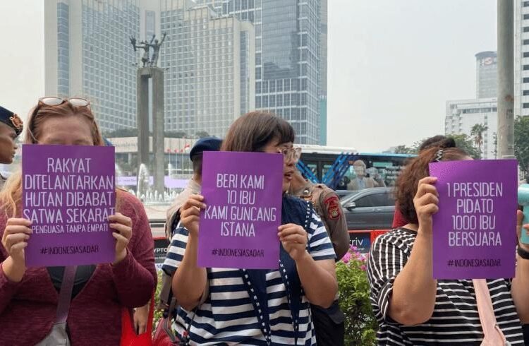 Aksi Demonstrasi di Bundaran HI pada Hari Sumpah Pemuda Suarakan Lima Isu Nasional 5 Aksi Demonstrasi di Bundaran HI pada Hari Sumpah Pemuda Suarakan Lima Isu Nasional