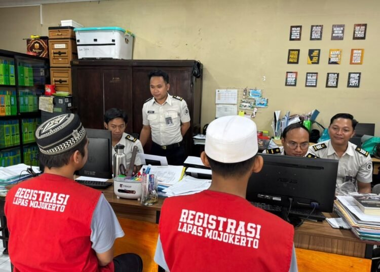 Pembinaan Lebih Terarah, Lapas Mojokerto Laksanakan Asesmen Rehabilitasi dan Re-Edukasi bagi Warga Binaan 5 WhatsApp Image 2026 10 08 at 11.04.00