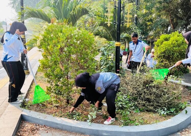 Lapas Bandanaira Dukung Aksi Jumat Bersih Semarakkan HUT ke-81 TNI 6 WhatsApp Image 2026 10 09 at 07.38.12