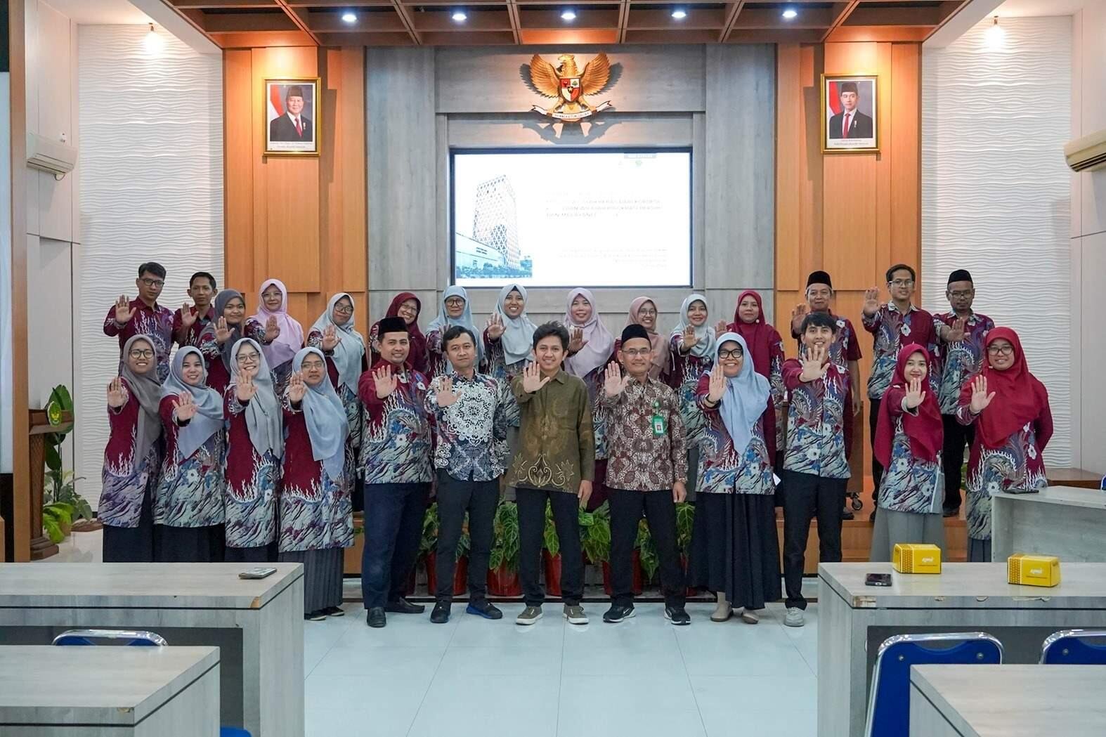 Perkuat Persiapan ZI, MAN 1 Yogyakarta Hadirkan Ahli dari Kemenag Pusat 7 WhatsApp Image 2026 10 09 at 9.04.00 AM
