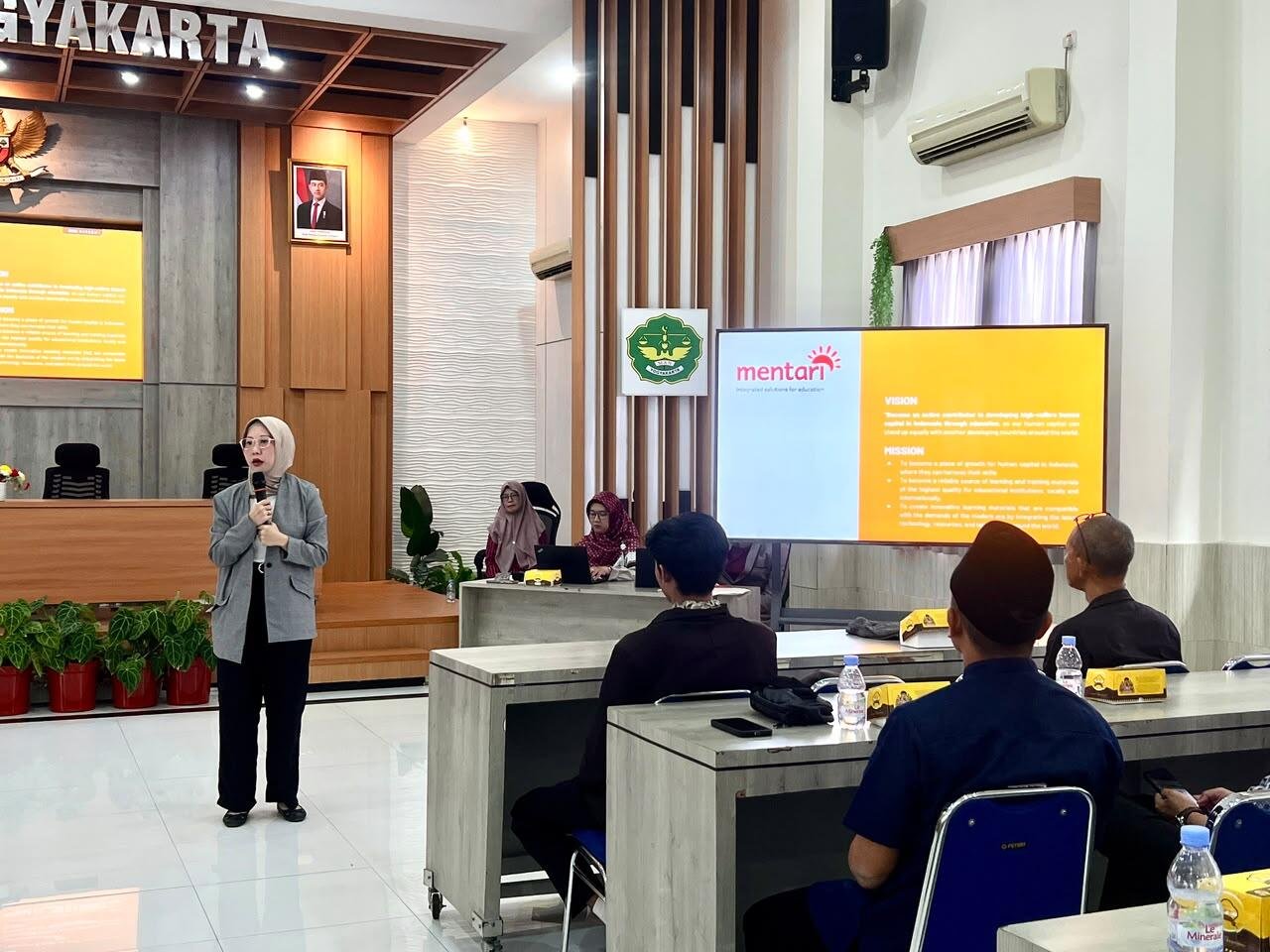 MAN 1 Yogyakarta Perkuat Sinergi dengan Orang Tua, Bahas Evaluasi dan Pengembangan Kelas Internasional 7 WhatsApp Image 2026 10 11 at 7.42.28 PM
