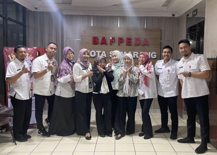Mahasiswa UPGRIS Jalani Magang di Bappeda Semarang, Terlibat dalam Administrasi hingga Rapat Perencanaan Daerah 5 WhatsApp Image 2026 10 14 at 21.16.06