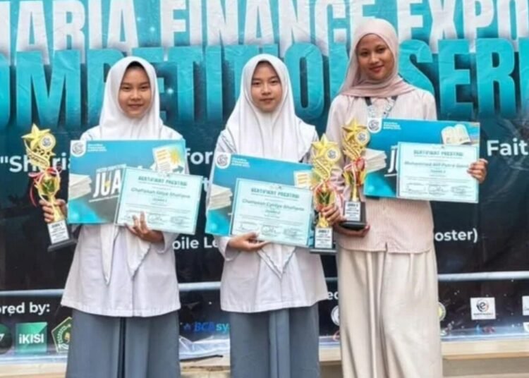 Si Kembar MAN 1 Yogyakarta Sabet Juara 1 dan 2 Kompetisi Poster Nasional 6 WhatsApp Image 2026 10 15 at 8.33.38 PM