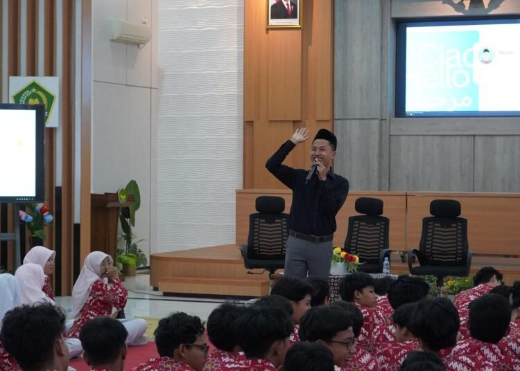 Jejak Digital Tak Pernah Benar-Benar Hilang, MAN 1 Yogyakarta Bekali Murid Kelas XI Etika Bermedia Sosial 5 WhatsApp Image 2026 10 16 at 4.24.11 PMsss