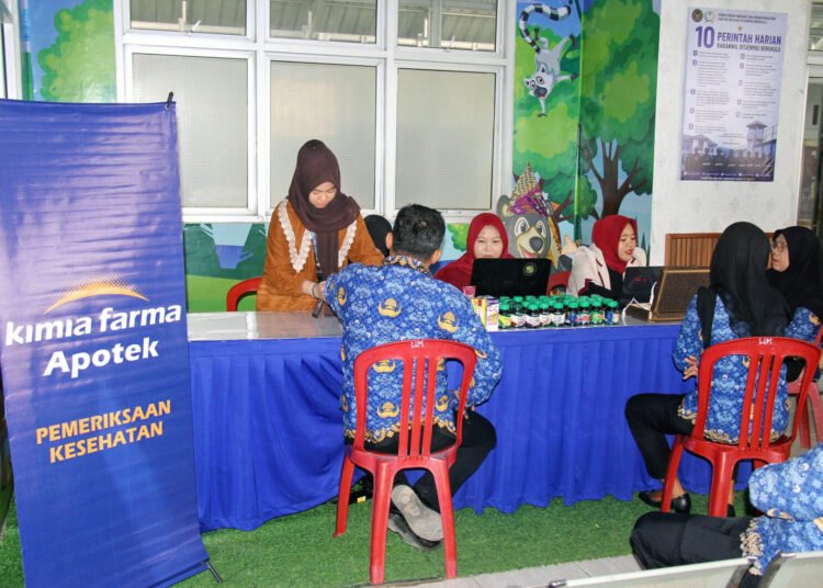 Lapas Bengkulu Gandeng Kimia Farma Apotek Gelar Pemeriksaan Kesehatan Gratis 5 Lapas Bengkulu, Kimia Farma Apotek, pemeriksaan kesehatan gratis, kesehatan pegawai, ASN Lapas Bengkulu, peserta magang Kemnaker