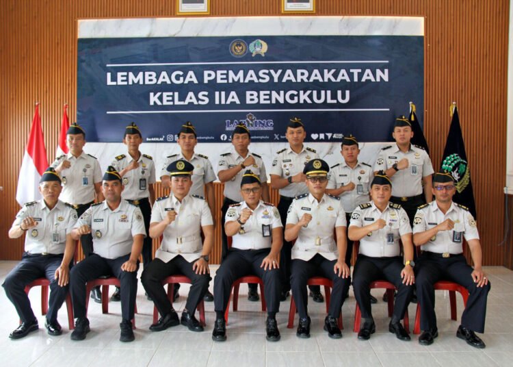 Lapas Bengkulu, Lapas Kelas IIA Bengkulu, kenaikan pangkat pegawai, penyematan kenaikan pangkat, Julianto Budhi Prasetyono, Hilmawan Indra Waskito, Yobi Saputra