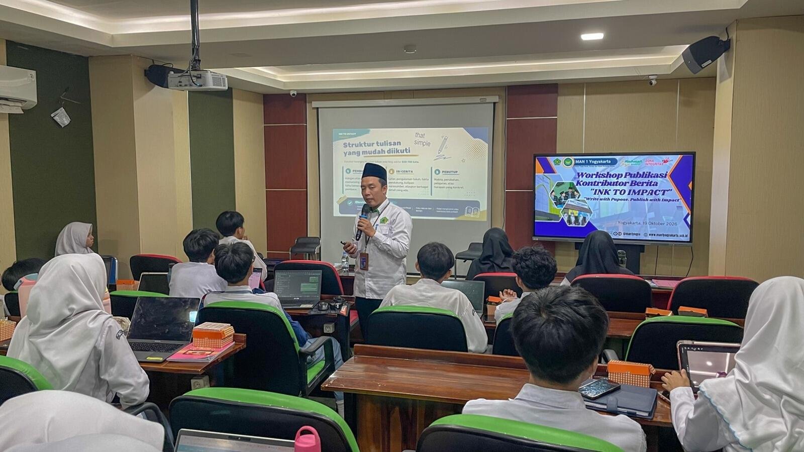 Tingkatkan Kualitas Publikasi, MAN 1 Yogyakarta Hadirkan Bramma Aji Putra 7 width=1600