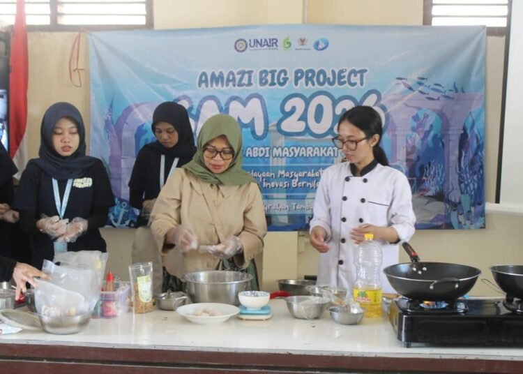 Manfaatkan Pangan Lokal, GAM AMAZI UNAIR Ajak Warga RW 01 Kelurahan Tambaksari Kurangi Food Waste 6 WhatsApp Image 2026 10 21 at 15.29.49