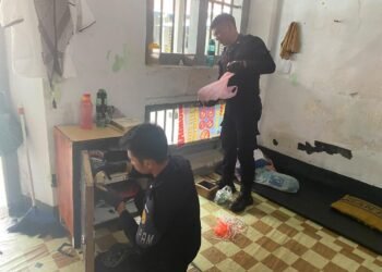 Ciptakan Hunian Aman dan Tertib, Lapas Bandanaira Kembali Gelar Razia Rutin 1 WhatsApp Image 2026 10 22 at 07.04.51