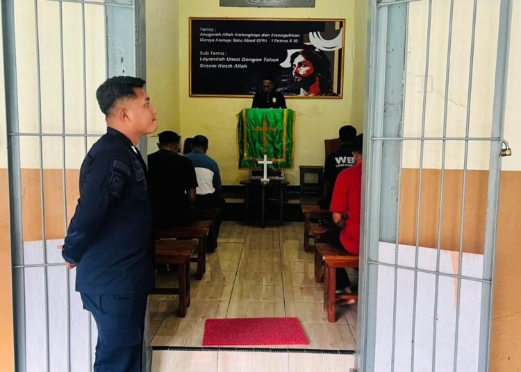 Ibadah Tutup Usbu di Lapas Bandanaira, Warga Binaan Mantapkan Iman dan Harapan 6 WhatsApp Image 2026 10 24 at 07.13.06