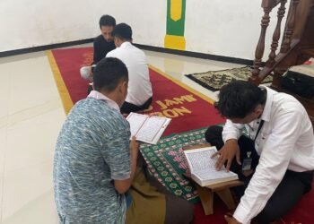Lapas Bandanaira Libatkan Peserta Magang dalam Pembimbingan Warga Binaan Belajar Al-Qur'an 1 WhatsApp Image 2026 10 26 at 08.12.04