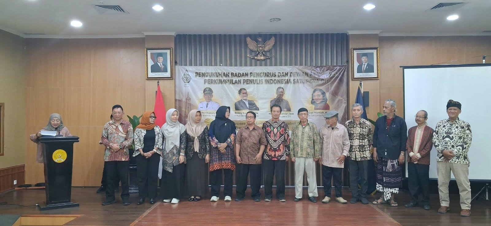 Guru MAN 1 Yogyakarta Gabung SATUPENA DIY, Perkuat Gerakan Literasi 7 WhatsApp Image 2026 10 26 at 9.02.13 PM