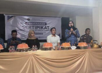 Penyerahan sertipikat Program Pendaftaran Tanah Sistematis Lengkap (PTSL) Tahun Anggaran 2026 kepada masyarakat di Kelurahan Mataran, dengan realisasi sebanyak 369 bidang tanah.