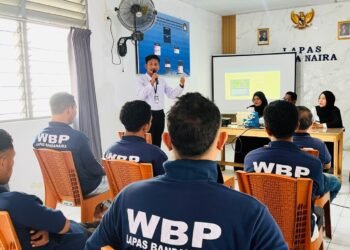 Bersama Peserta Magang, Lapas Bandanaira Dorong Kemandirian Warga Binaan melalui Pengenalan Ikan Hias dan Aquascape 1 Bersama Peserta Magang, Lapas Bandanaira Dorong Kemandirian Warga Binaan melalui Pengenalan Ikan Hias dan Aquascape