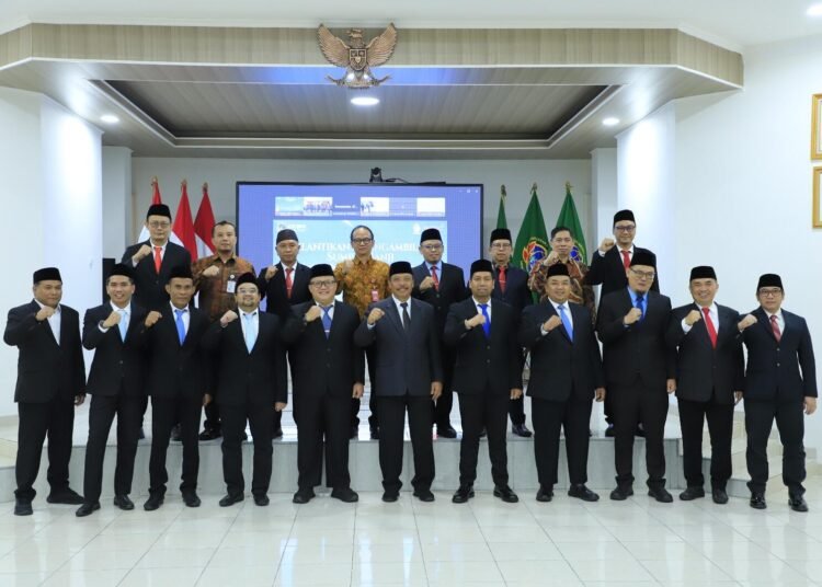 Kepala Kantor Pertanahan Kabupaten Lampung Selatan Ikuti Pelantikan dan Pengambilan Sumpah/Janji Jabatan Administrator 5 WhatsApp Image 2026 10 29 at 20.51.25
