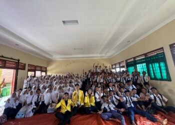 Edukasi Etika Digital dan Karakter: Mahasiswa GIAT 16 KKN UNNES Gelar Sosialisasi Anti-Bullying hingga Bijak Bermedia Sosial di Desa Reco 1 photo 2026 10 02 20 56 26