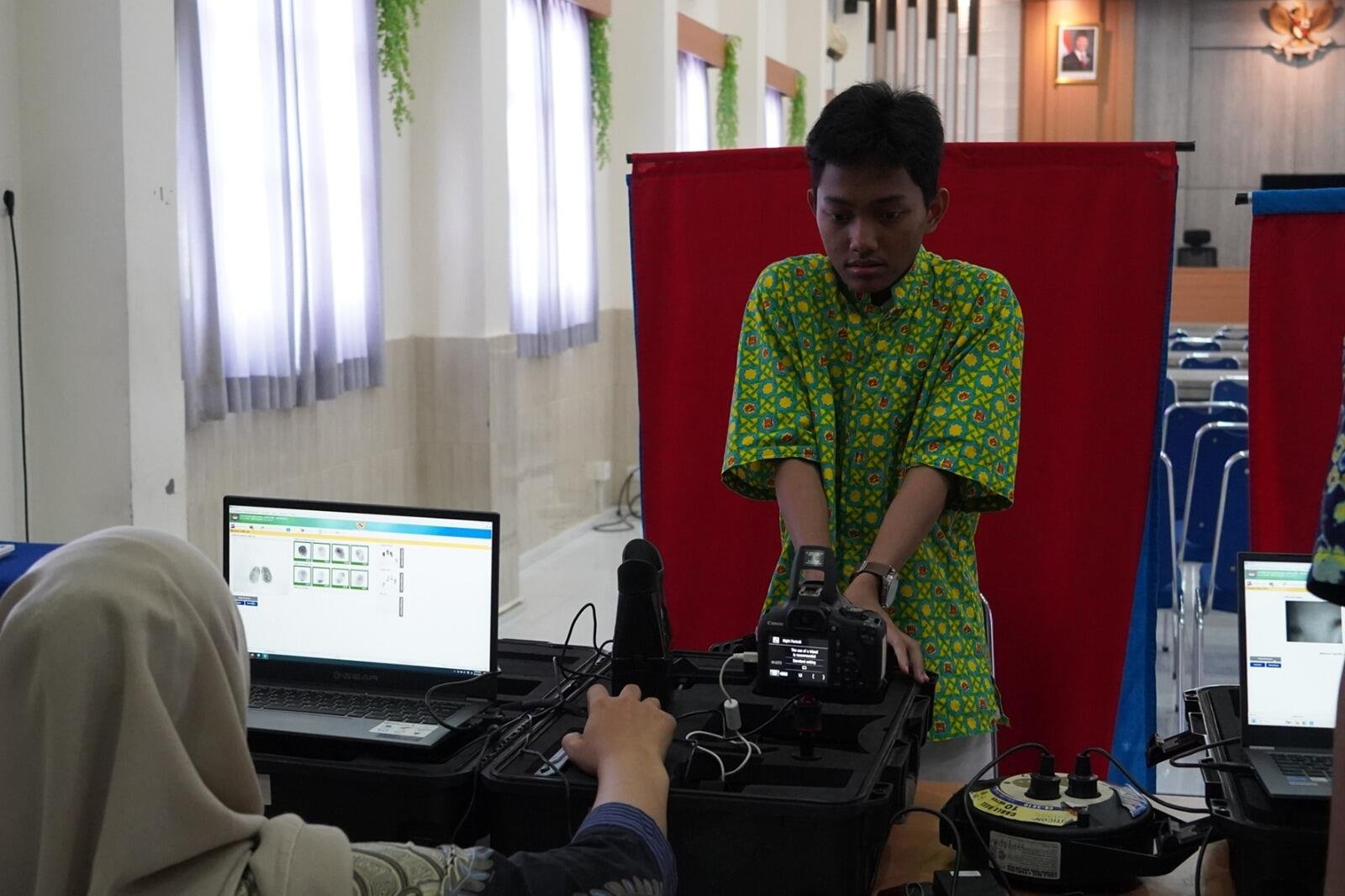 Sinergi MAN 1 Yogyakarta dan Dindukcapil: Layani Perekaman E-KTP Jemput Bola bagi 54 Murid 7 sssss